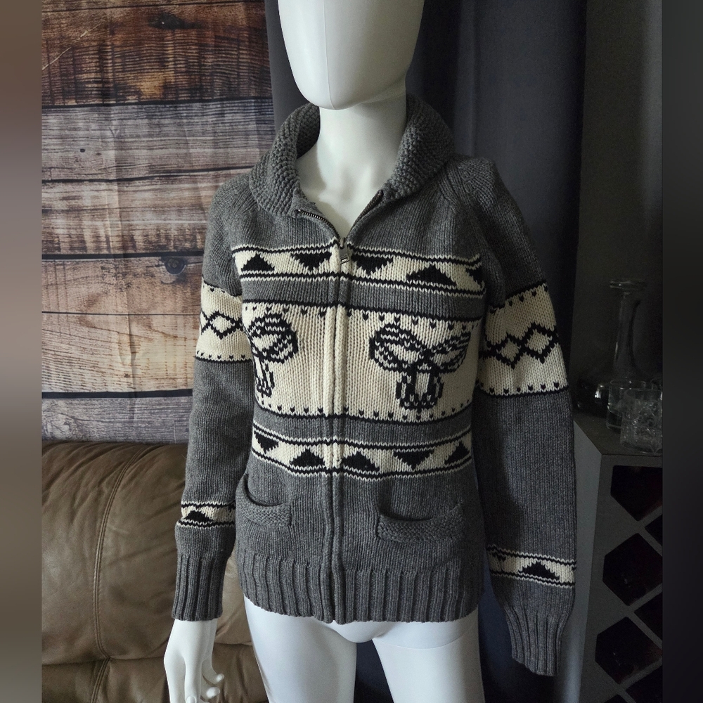 Gray and Cream Women's Sweater with Pattern